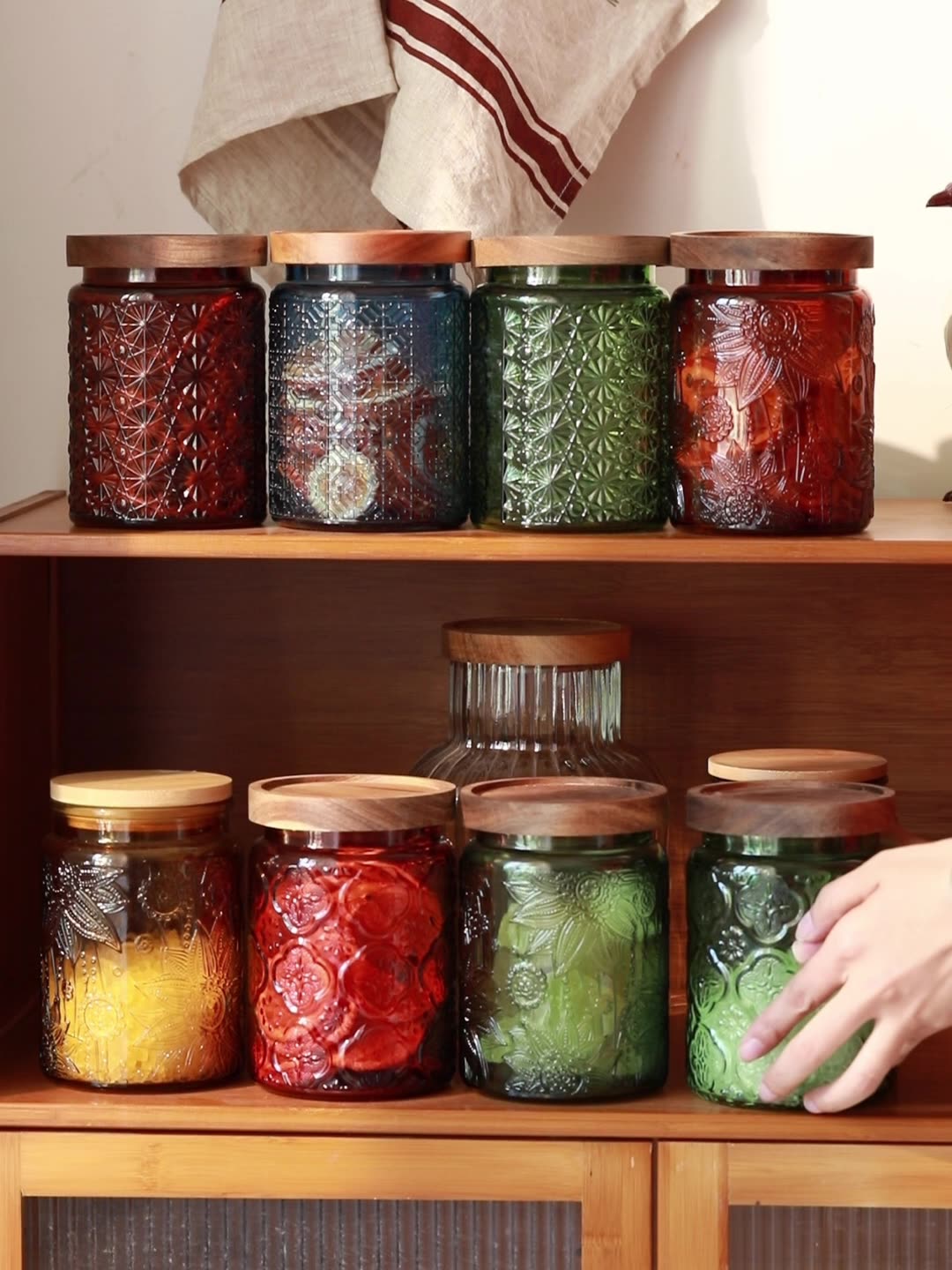 برطمان تخزين زجاجي بغطاء خشبي  - مراجعة Food Storage In Pantry وسعره